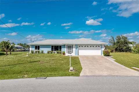 9372 Arnaz Cir, Port Charlotte, FL 33981
