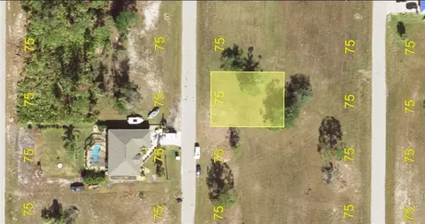 11 Beacon Dr, Placida, FL 33946