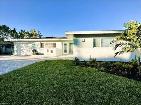 335 Bayshore Dr, Cape Coral, FL 33904