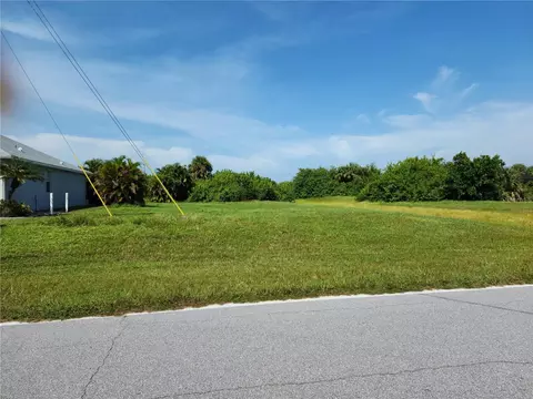 196 Sunset Rd, Rotonda West, FL 33947