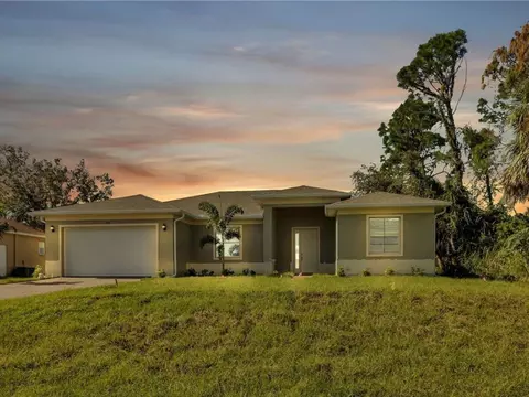 2725 Cover Ln, North Port, FL 34286