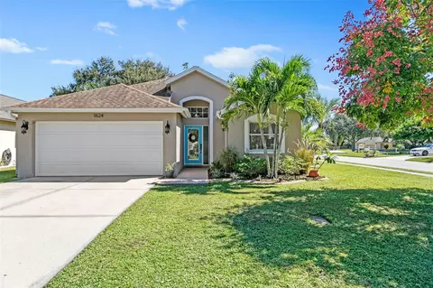 1624 Fawnwood Cir, Sarasota, FL 34232