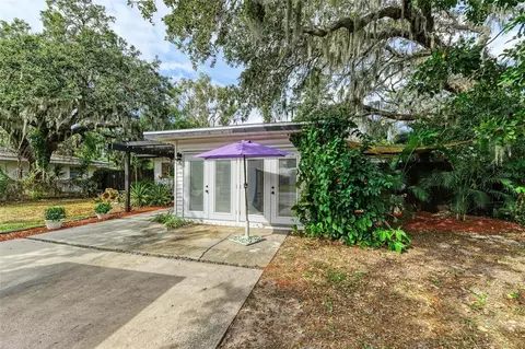 3281 8th St, Sarasota, FL 34237