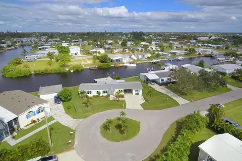 760 Hollyhill Ct, Punta Gorda, FL 33950
