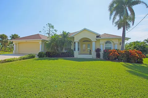 1143 Boundary Blvd, Rotonda West, FL 33947