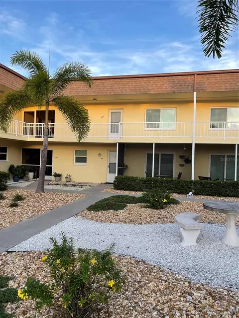409 Manatee Ct #204, Venice, FL 34285
