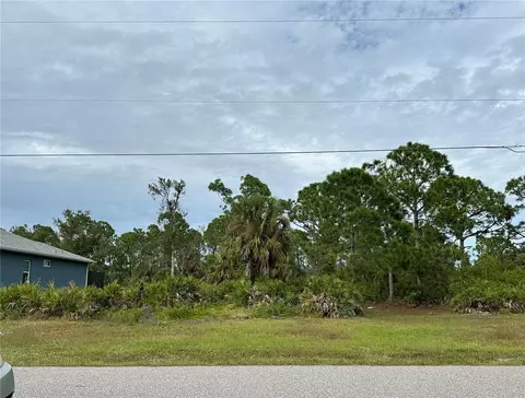 214 Baytree Dr, Rotonda West, FL 33947