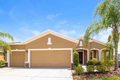 1863 Skyview Dr, Auburndale, FL 33823