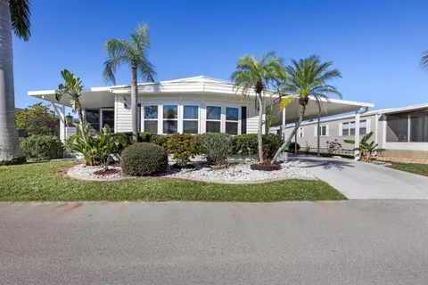 2100 Kings Hwy #82, Port Charlotte, FL 33980