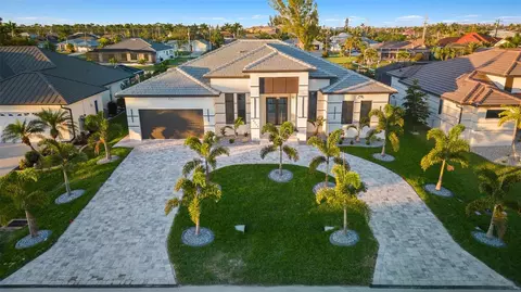 2111 SW 40th St, Cape Coral, FL 33914