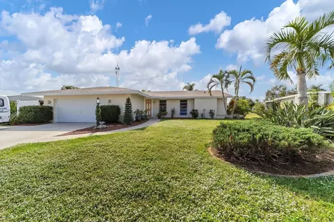 169 Easton Dr NW, Port Charlotte, FL 33952