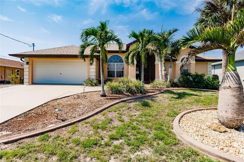 18690 Ayrshire Cir, Port Charlotte, FL 33948