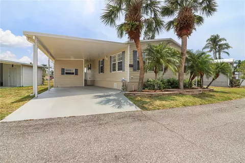2100 Kings Hwy #695, Port Charlotte, FL 33980