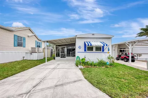 121 6th St, Punta Gorda, FL 33982