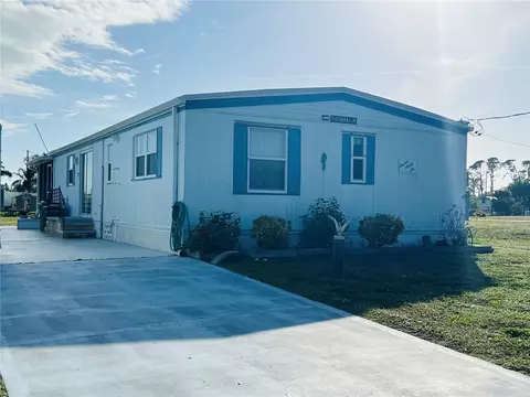1196 Seahorse Ln, Englewood, FL 34224