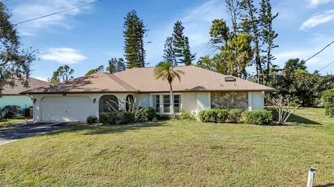 926 Tropical Cir NW, Port Charlotte, FL 33948