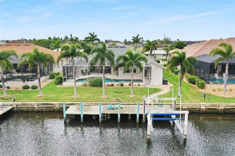 136 Peckham St SE, Port Charlotte, FL 33952