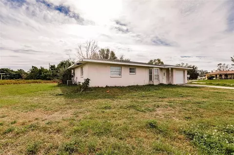 573 Lakehurst Ave NW, Port Charlotte, FL 33952