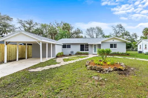 223 Avacado Ct, Fort Myers, FL 33905