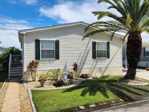 2100 Kings Hwy #424, Port Charlotte, FL 33980