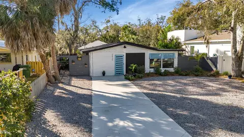 2430 Prospect St, Sarasota, FL 34239
