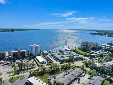 3332 N Key Dr #6, North Fort Myers, FL 33903