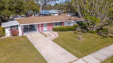 620 W Seminole Dr, Venice, FL 34293