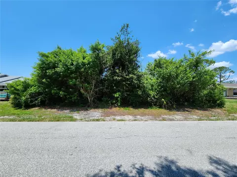 3287 Jamestown St, Port Charlotte, FL 33952