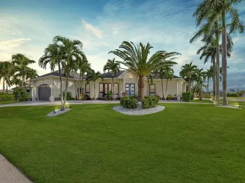 3723 SE 18th Pl, Cape Coral, FL 33904