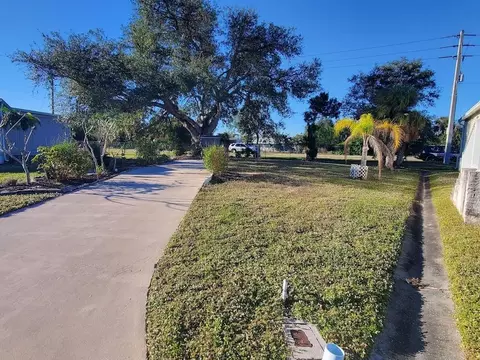 6880 Pleasant Ct, North Port, FL 34287