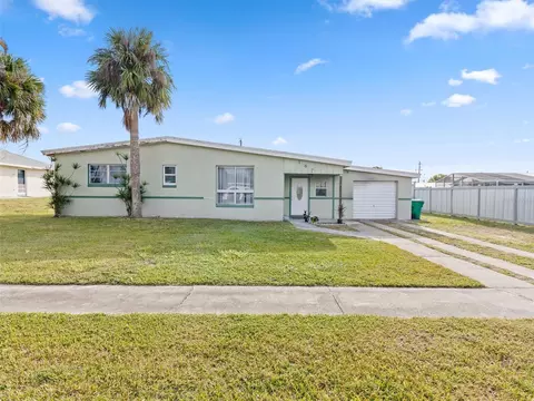 147 Salem Ave NW, Port Charlotte, FL 33952