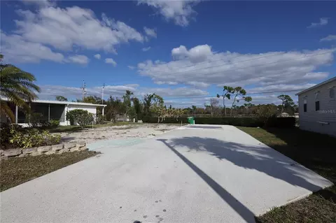2100 Kings Hwy #588, Port Charlotte, FL 33980