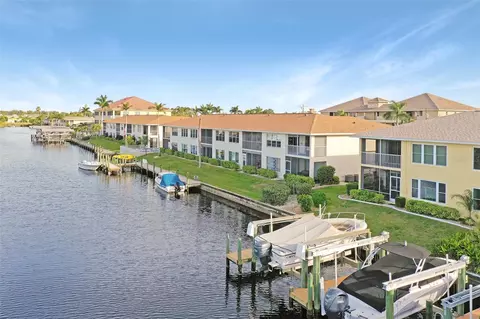 1627 Beach Pkwy #208, Cape Coral, FL 33904