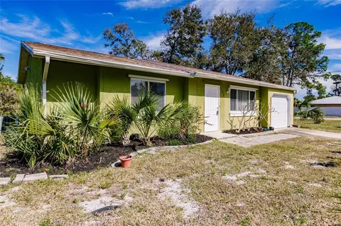 2498 Lakeshore Cir, Port Charlotte, FL 33952