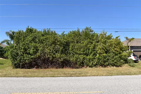 8845 Calumet Blvd, Port Charlotte, FL 33981