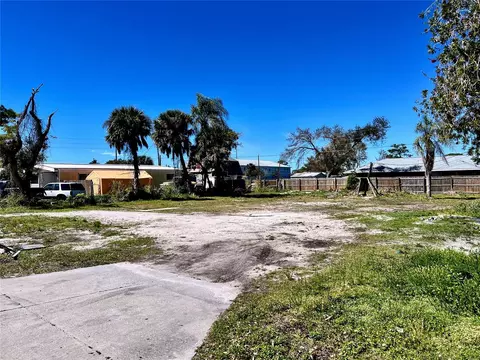 7439 San Casa Dr, Englewood, FL 34224