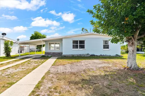 8217 Aero Ave, North Port, FL 34287