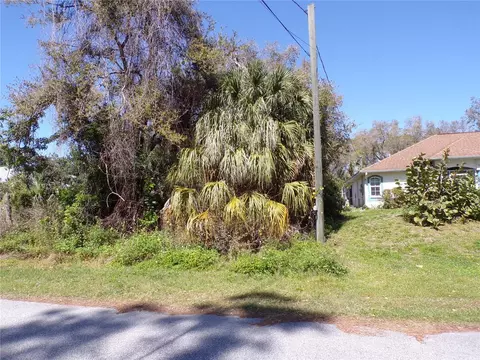 Van Eck Road, North Port, FL 34291