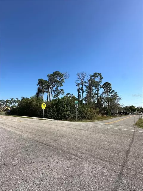 1008 Comstock St, Port Charlotte, FL 33952