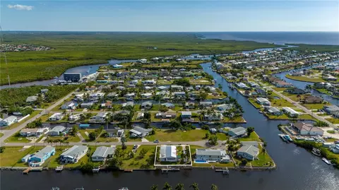 750 Coral Dr, Punta Gorda, FL 33950