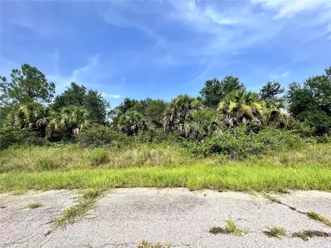 English Circle, North Port, FL 34288