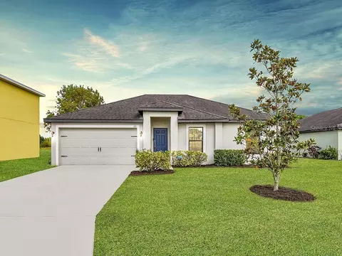 121 Shadow Lakes Dr, Lehigh Acres, FL 33974
