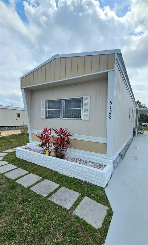 5128 Palena Blvd, North Port, FL 34287