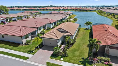201 Soliera St, Nokomis, FL 34275