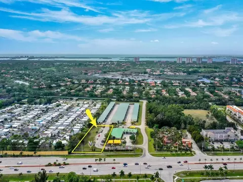 S Tamiami Trail, Bonita Springs, FL 34134