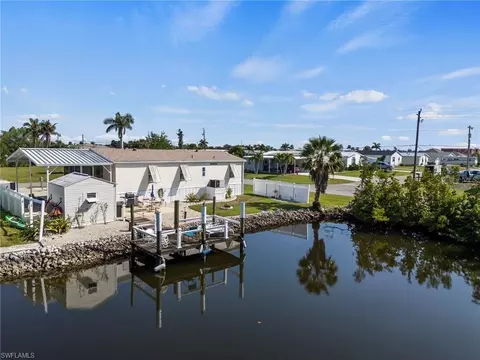 701 Coral Dr, Punta Gorda, FL 33950