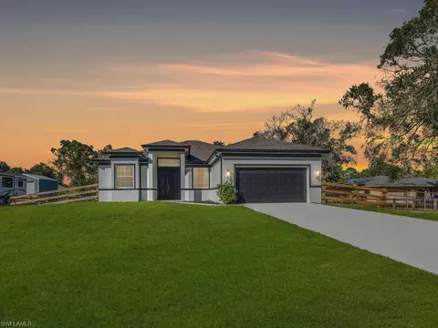 2335 Lazy River Ln, Fort Myers, FL 33905