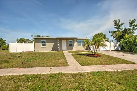 21512 Holdern Ave, Port Charlotte, FL 33952