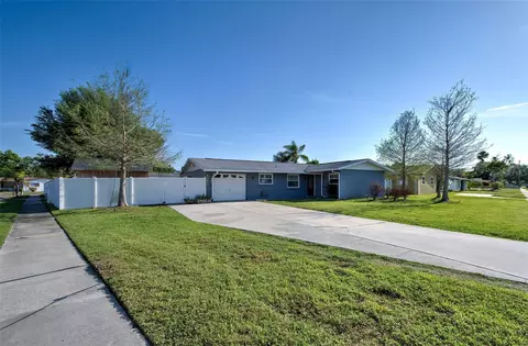 5351 Skyline Pl, Sarasota, FL 34232