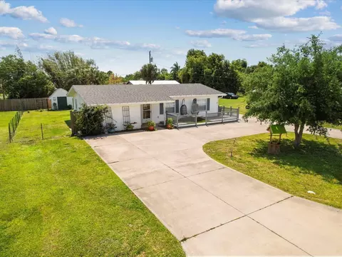 189 Norfolk Ave NW, Port Charlotte, FL 33952